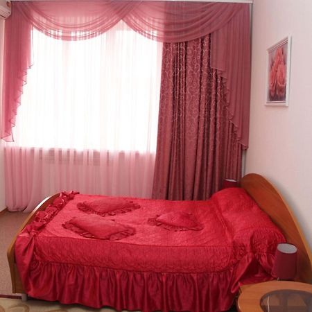 Kristina Hotel Zaporizhia Buitenkant foto