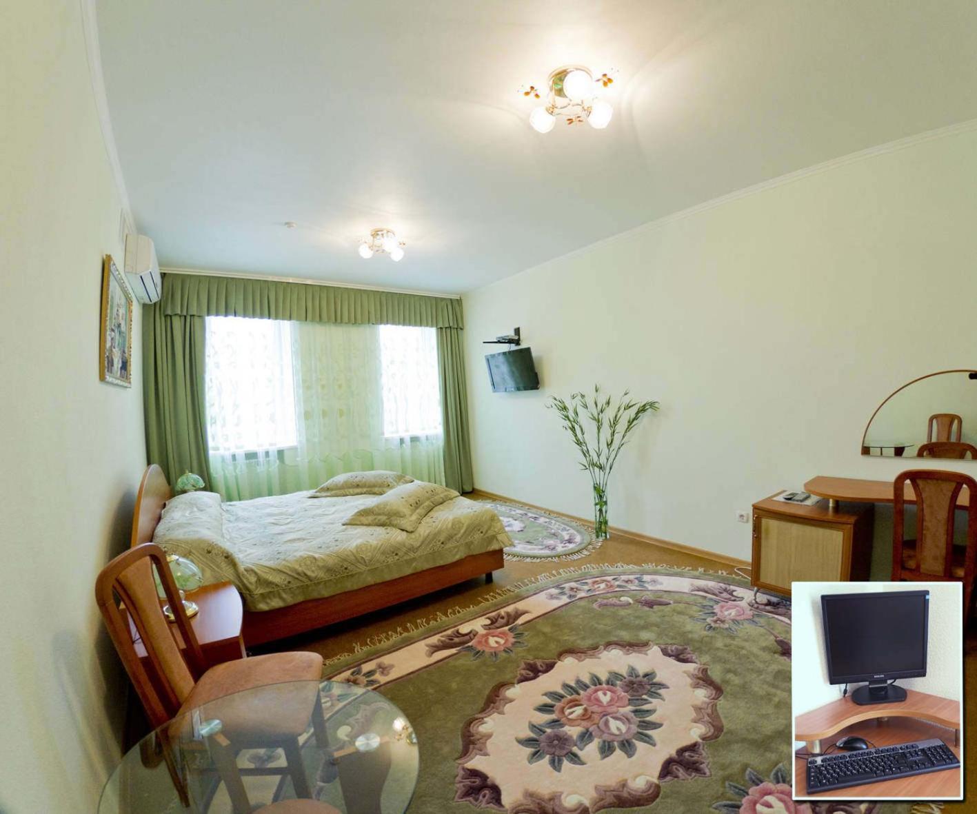 Kristina Hotel Zaporizhia Buitenkant foto